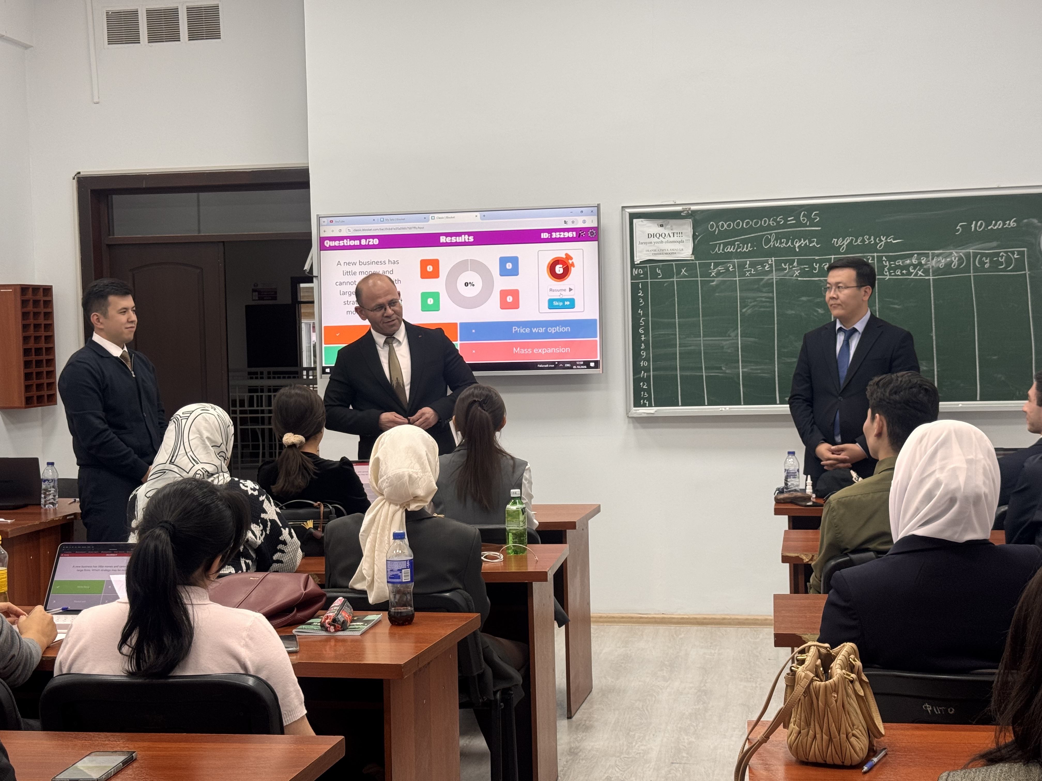 Kafedra mudiri bitiruvchi kurs talabalari bilan uchrashdi